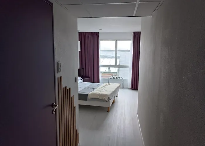 Proche Gare Avec Parking Apartamento *