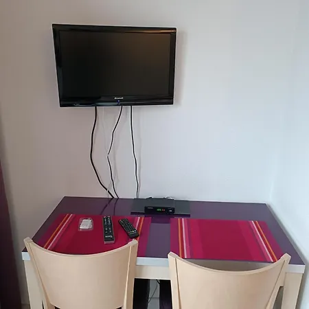 Proche Gare Avec Parking Apartment *