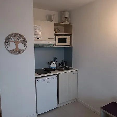 Proche Gare Avec Parking Apartment