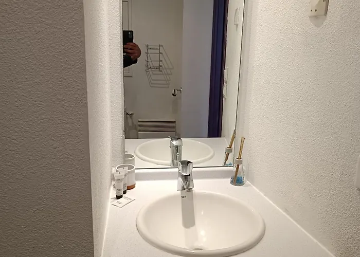 Апартаменты Proche Gare Avec Parking